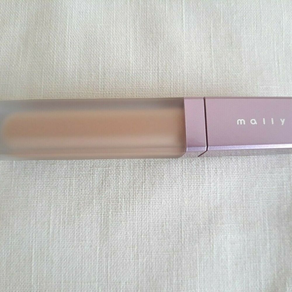MALLY INSTANT ERASE CONCEALER BLEMISH UNDER EYE